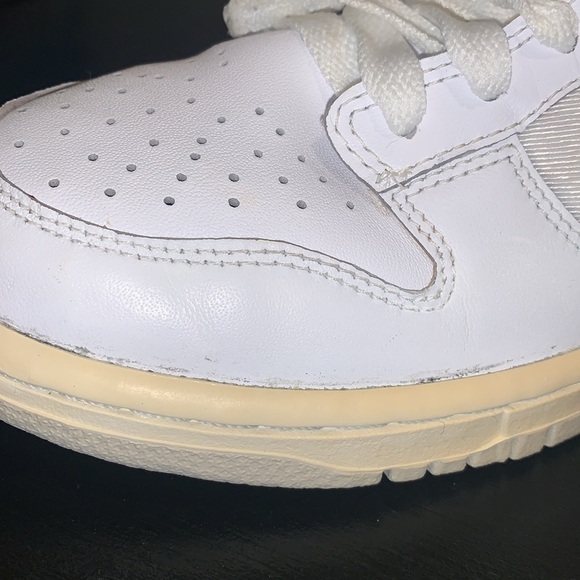 Nike Dunk Low.  2008.  Size 9.  Retro White Pure Platinum. - Picture 10 of 14